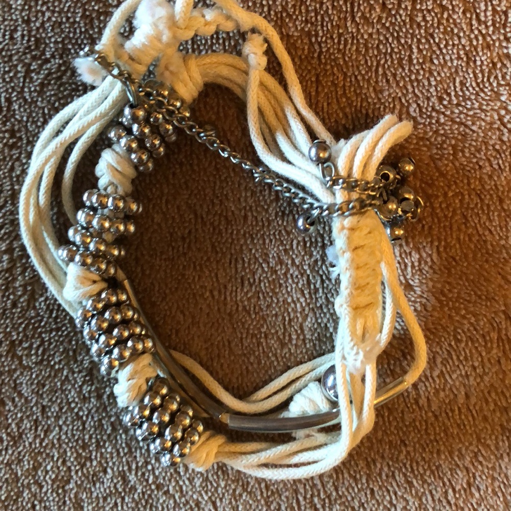 Bracelets - Picture 10 of 13